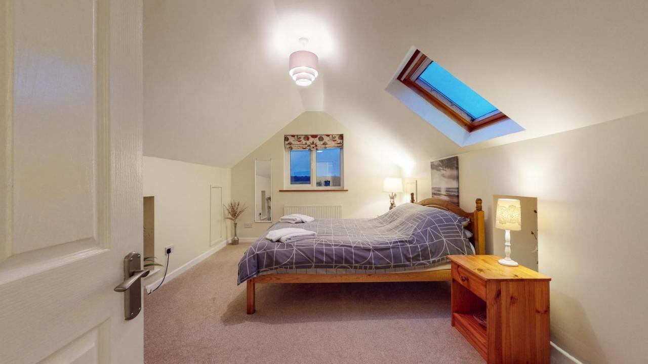 Jaw-Dropping Beach House In Anglesey Benllech Exterior photo